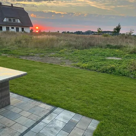 Villa Hauslieblingsplatz - Am - Luxus Mit 4 Schlafzimmern, 3 Badezimmern Sauna, Kamin, Weber-grill Und Wallbox Dranske